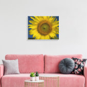 Gele zonnebloem en blauwe hemel canvas afdruk (Insitu (Woonkamer))