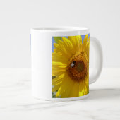 Gele zonnebloem grote koffiekop (Voorkant rechts)