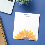 Gele zonnebloem notitieblok<br><div class="desc">U kunt dit notitieblok personaliseren met uw woorden en naam. Het is versierd met een eenvoudige gele zonnebloem. Originele Waterverf © Michele Davies.</div>