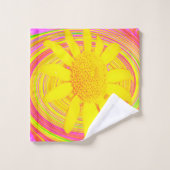 Gele zonnebloem op een Psychedelic Swirl Bad Handdoek (Wasdoekje)