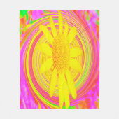 Gele zonnebloem op een Psychedelic Swirl Fleece Deken (Voorkant)
