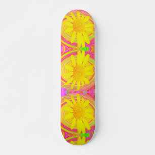 Gele Zonnebloem op een Psychedelische Draaikolk Persoonlijk Skateboard