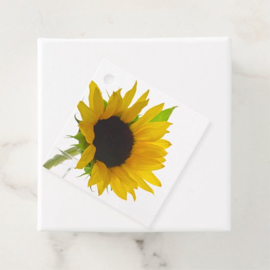 Gele zonnebloem op wit bedankjes labels (In situ)