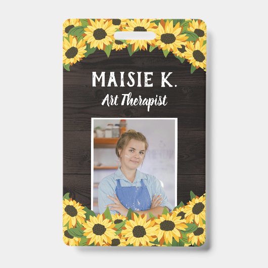 Gele Zonnebloem & Rustiek Donker Hout Foto Badge (Voorkant)