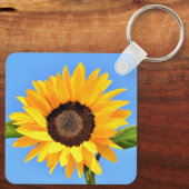 Gele zonnebloem tegen zon op blauwe hemel - zomer sleutelhanger (Achterkant)