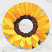 Gele zonnebloem tegen zon op blauwe hemel - zomer wijnglaslabel (Voorkant)