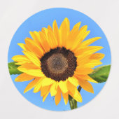 Gele zonnebloem tegen zon op Blue Sky labels (Design 2)