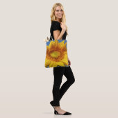 Gele zonnebloem tote bag (Op model)