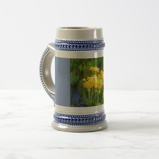 Gele zonnebloem Waterreflectie Blauwe Stein Bierpul (Voorkant links)