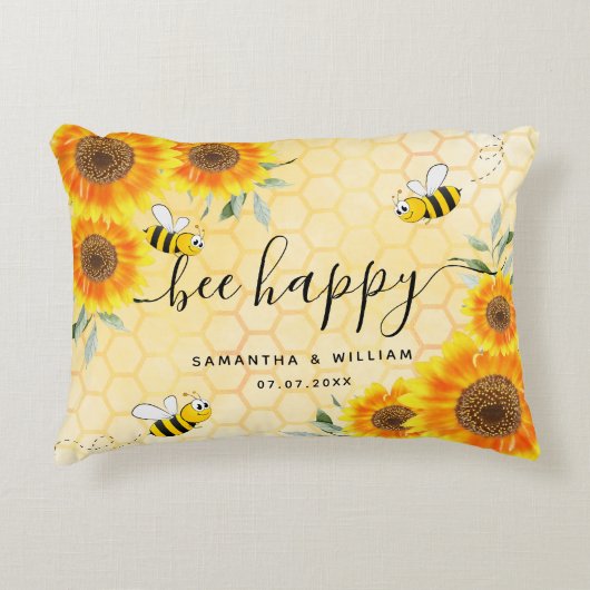Gele zonnebloemen bijen rustig bruidspaar accent kussen (Voorkant)