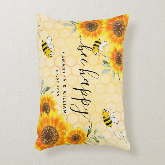 Gele zonnebloemen bijen rustig bruidspaar accent kussen (Voorkant(Verticaal))