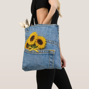 Gele zonnebloemen in blauwe jeanszak tote bag