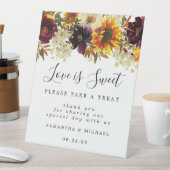 Gele zonnebloemen Love is Sweet Dessert Bar Reclamebord Met Voetstuk (Insitu)