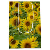 Gele zonnebloemen medium cadeauzakje (Achterkant)