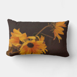 Gele zonnebloemen op chocoladeachtergrond kussen