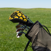 Gele zonnebloemen op zwart monogram golfheadcover (Insitu)