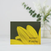 Gele zonnebloempitten zomer sparen de datum aankondigingskaart (Staand voorkant)