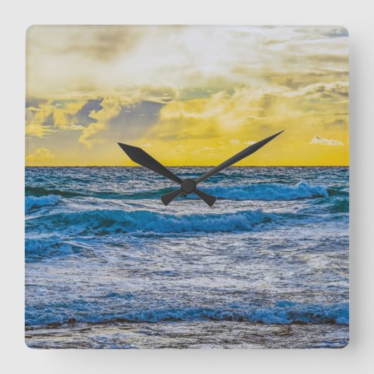 Gele zonsondergang boven blauw Zee Vierkante Klok (Voorkant)