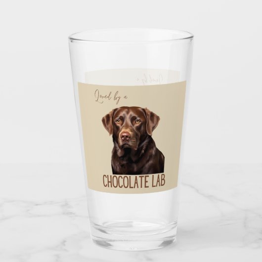 Geliefd door een Chocolade Lab Labrador Hond Liefh Glas (Voorkant)