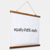 Gelijke behandeling van wandtapijten op basis van  hangend wandkleed (Gebogen)