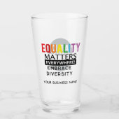 Gelijke rechten omdat gelijkheid belangrijk is op glas (Voorkant)