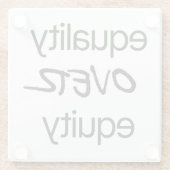 Gelijkheid boven Onderzetter van billijkheidsglas (Achterkant)