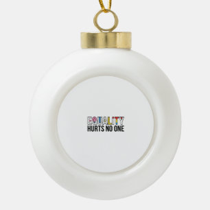 Gelijkheid schaadt niemand Vintage Pride T-shirt o Keramische Bal Ornament