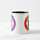 Gelijkheid van onrecht omhelzen tweekleurige koffiemok (Center)