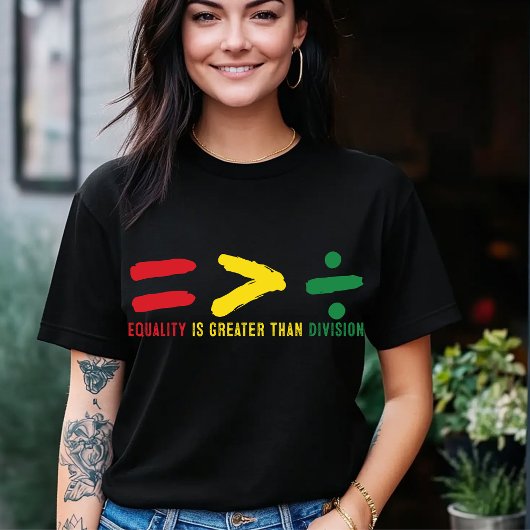 Gelijkwaardigheid is groter dan het Tri-Blend Shir Shirt