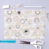 Gelimiteerde zwarte zonnen achter getextureerde kl tissuepapier (Craft)