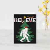 Geloof Bigfoot Sasquatch Yeti Santa Hat Kerstmis Kaart (Gele Bloem)