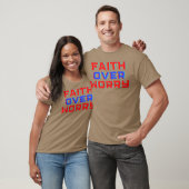 Geloof boven zorgen jongen t-shirt (Unisex)