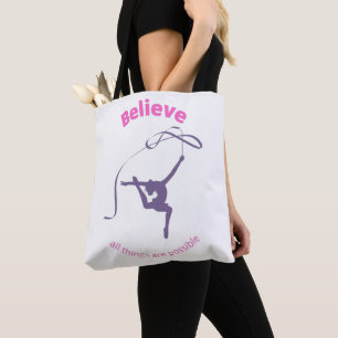 Geloof dat alles mogelijk is met ritmische gymnast tote bag