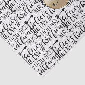 Geloof dat je inspirerend monogram op maat kunt ma tissuepapier (Detail)