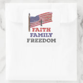 Geloof Familievrijheidskruis met vlag Vierkante Sticker (Tas)