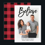 Geloof feestelijke feestelijke foto voor religieuz feestdagenkaart<br><div class="desc">Verspreid dit jaar vrolijk met het moderne vakantiekaartontwerp dat zegt: "Geloof". Kies een vorm met een doorgesneden vorm of getextureerd papier voor een extra luxueuze aanraking. Bekijk onze winkel voor meer stukken als deze!</div>