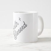 Geloof + gezegend. grote koffiekop (Voorkant rechts)