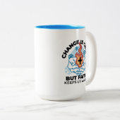 Geloof houdt ons warm - verheffend winterkunstwerk tweekleurige koffiemok (Voorkant rechts)