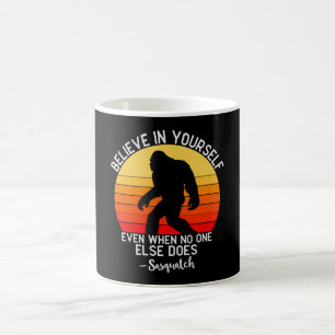 Geloof in jezelf   Bigfoot Retro Koffiemok