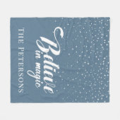 Geloof in Magic Dusty Blue Fleece Deken (Voorkant (Horizontaal))