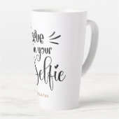 Geloof in uw Selfie-naamveeg die citaat aanmoedigt Latte Mok (Rechterhoek)