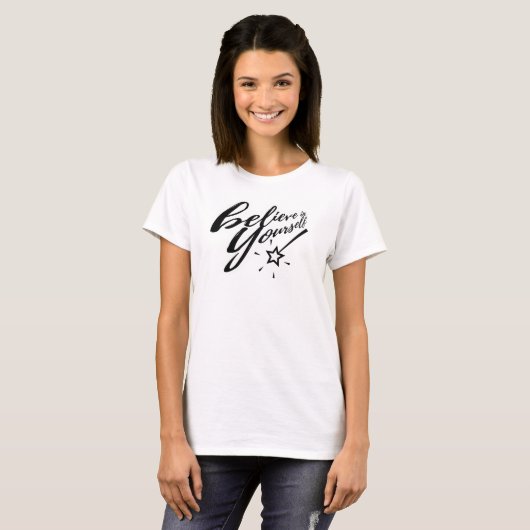 Geloof in uzelf Typografie Magic Wand T-shirt (Voorkant volledig)
