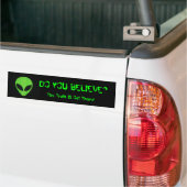 GELOOF JE, Alien? Bumpersticker (Op Truck)
