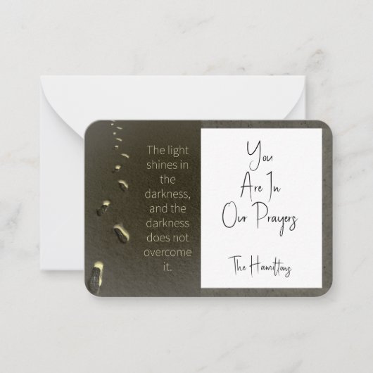 Geloof licht schijnt in duisternis voetafdrukken notitiekaartje (Voorkant)