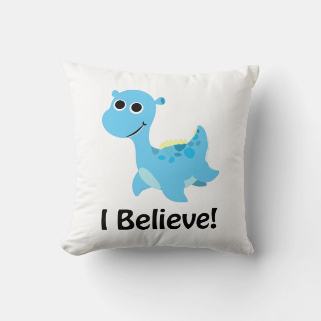 Geloof me. Cute Blue Nessie Kussen (Voorkant)