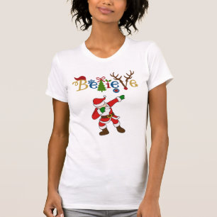 Geloof me, de kerstman die een T-shirt met de saus