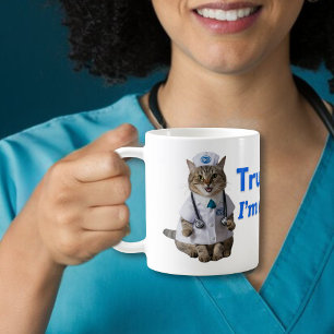 Geloof me, ik ben een NHS-verpleegkundige, schatti Koffiemok