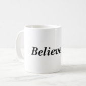 Geloof me. Witte Mok prijsopgave (Voorkant links)