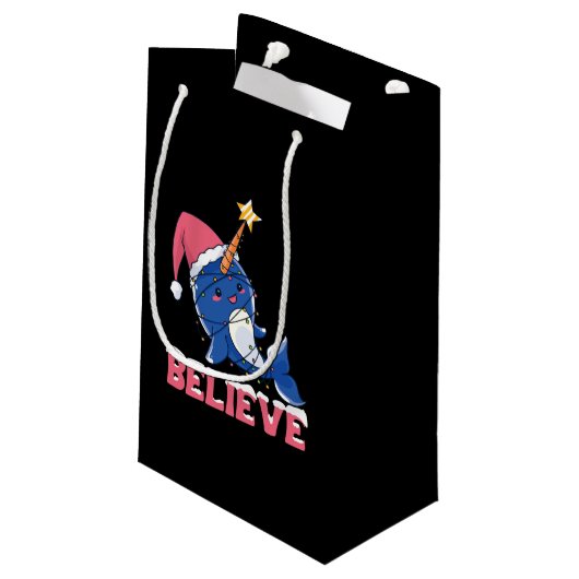 Geloof Narwhal-kerstsneeuwval met luchtlicht Klein Cadeauzakje (Achterkant Gekanteld)