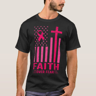 Geloof Over Angst Amerikaanse Vlag Roze Lint Borst T-shirt
